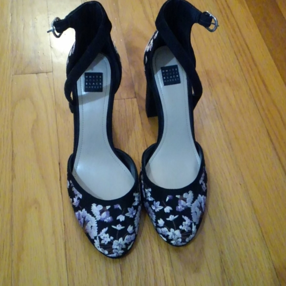 White House Black Market ankle strap heels - Picture 3 of 7